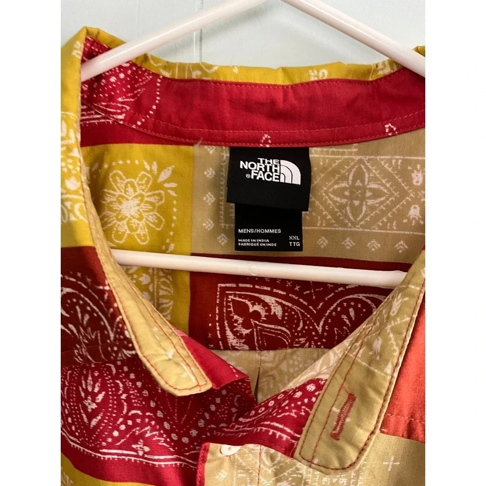 The North Face Mens XXL Bandana Patchwork Button Down Shirt Red Yellow Short Slv